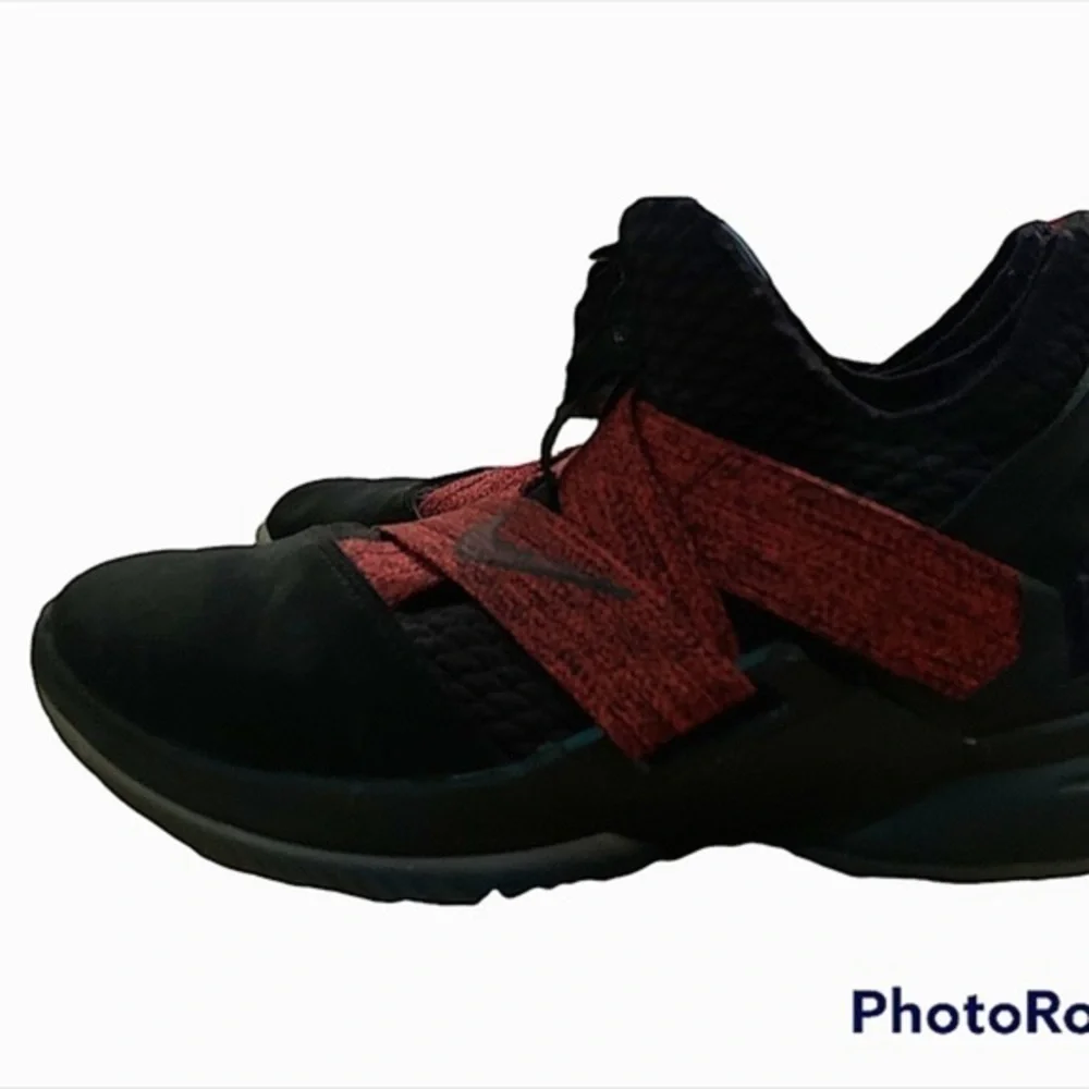 LeBron soldier 12 EP straps with no laces